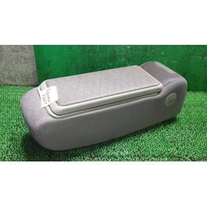 タント DBA-L375S アームレスト   72810-B2600-E1 中古
