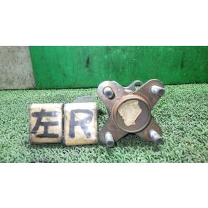 タントエグゼ DBA-L455S リアハブ   42410-B2050 中古