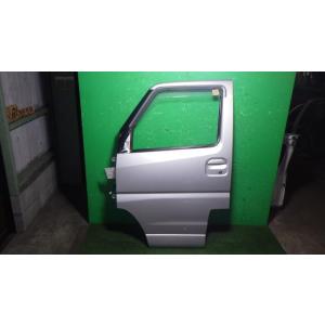 タウンボックス TA-U61W 左フロントドア A69   MR586967 中古