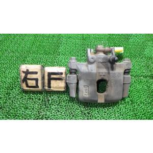 タウンボックス TA-U61W 右フロントキャリパー   MR493166 中古