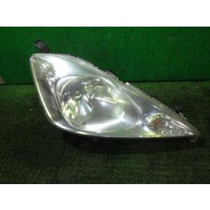 フィットシャトル DAA-GP2 右ヘッドランプ NH624P スタンレー P6869中古