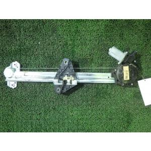 フィットシャトル DAA-GP2 右リアドアレギュレーター・モーター NH624P  中古
