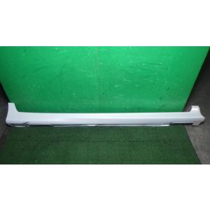ジェイド DAA-FR4 右サイドステップ NH788P   71800-T4R-003ZD 中古