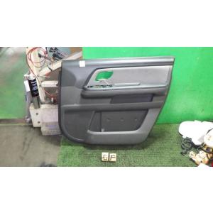 ステップワゴン DBA-RG1 右Fドアトリム   中古