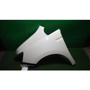 ステップワゴン DBA-RK1 左フロントフェンダー NH624P   60261-SZW-000Z...