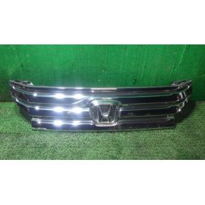 ステップワゴン DBA-RK5 ラジエータグリル   71121-SZW-J01 中古