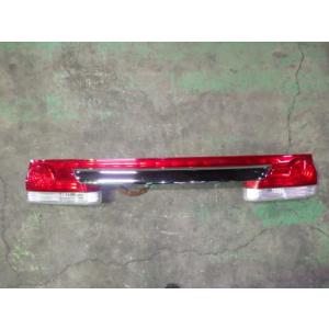 ステップワゴン DBA-RG1 リアフィニッシャーパネル  スタンレー P5532 中古