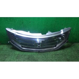 フリード DAA-GP3 ラジエータグリル   71120-SWP-003 中古