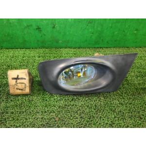 ストリーム DBA-RN6 右フォグランプ B92P スタンレー P3726