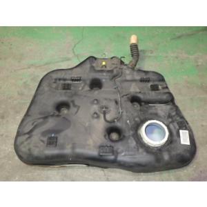 ストリーム DBA-RN6 フューエルタンク B92P