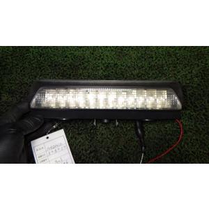 フィット DBA-GE6 ハイマウントストップランプ スタンレー P7032 中古