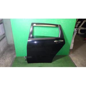 ストリーム DBA-RN6 左リアドア B92P   67550-SMA-000ZZ 中古