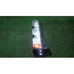 Ｎ−ＢＯＸ DBA-JF1 左テールランプ ICHIKOH D105 33551-TY0-J01 中...