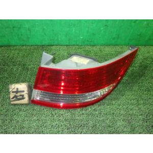 エリシオン DBA-RR1 右テールランプ NH683P スタンレー P4149