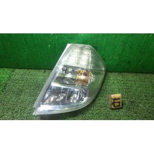 フィット DAA-GP1 右テールランプ STANLEY P9883 33500-TF0-J71 中...