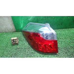 シャトル DAA-GP7 左テールランプ STANLEY W2502 33550-TD4-J01 中...