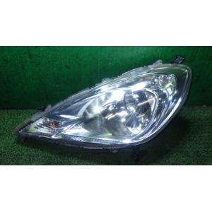 フィット DAA-GP1 左ヘッドランプ STANLEY P9604 33151-TF0-N71 中...