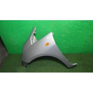 フィット DBA-GE6 左フロントフェンダー NH700M   60261-TF0-J00ZZ 中...