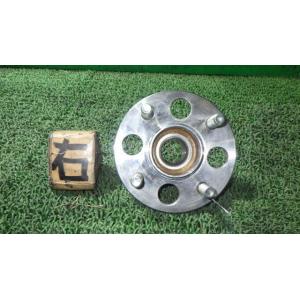 フィット LA-GD1 リアハブ   42200-SAA-G01 中古