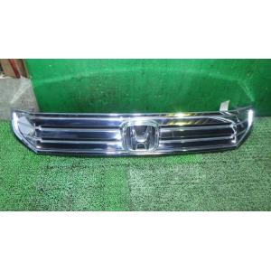 ステップワゴン DBA-RK1 ラジエータグリル   71122-SZW-003 中古