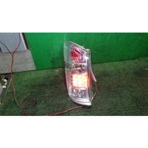 ステップワゴン DBA-RK5 左テールランプ スタンレー P8896 中古