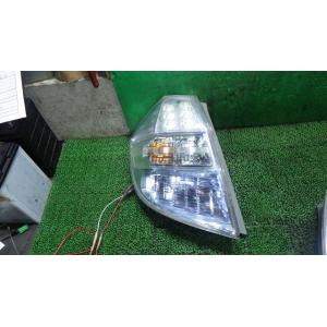 フィット DAA-GP1 左テールランプ STANLEY  33550-TF0-J71 中古