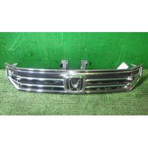 ステップワゴン DBA-RK1 ラジエータグリル   71121-SZW-003 中古