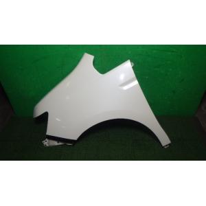 ステップワゴン DBA-RK1 左フロントフェンダー NH624P   60261-SZW-000Z...
