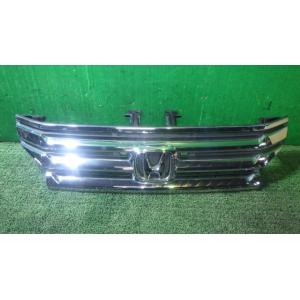 ステップワゴン DBA-RK1 ラジエータグリル   71121-SZW-N01 中古