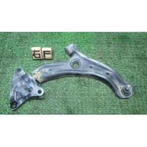 フィット DBA-GE8 右フロントロアアーム   51350-TF0-030 中古