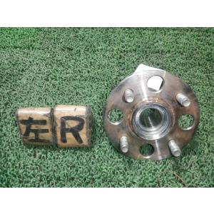 フィット DBA-GE8 リアハブ   42200-TF0-Z51 中古