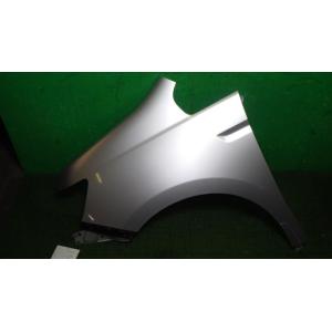 ステップワゴン DBA-RK1 左フロントフェンダー NH704M   60261-SZW-000Z...