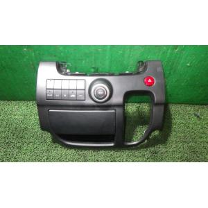 ステップワゴン DBA-RG1 エアコンスイッチパネル   79620-SLJ-952ZB 中古