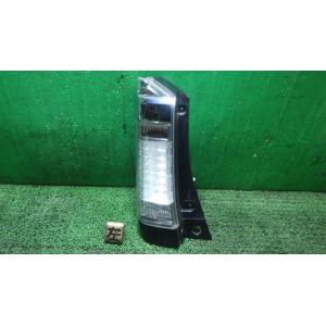 Ｎ−ＢＯＸ DBA-JF1 左テールランプ ICHIKOH D106 33551-TY0-J51 中...