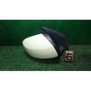 プレオプラス DBA-LA300F 右サイドミラー T19   87910-B2D21 中古