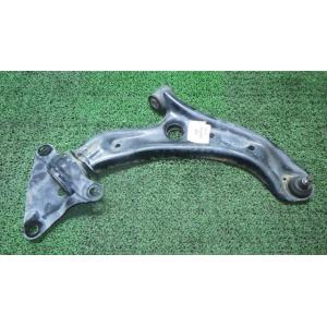 フィット DBA-GE6 右フロントロアアーム   51350-TF0-030 中古