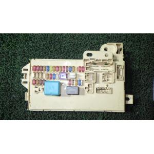 プレオプラス DBA-LA300F ヒューズボックス   82600-B2480 中古