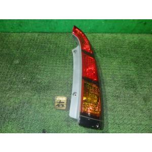 ストリーム CBA-RN5 右テールランプ B92P スタンレー P3919