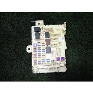 Ｎ−ＢＯＸ DBA-JF1 ヒューズボックス  116RAI-000368 中古