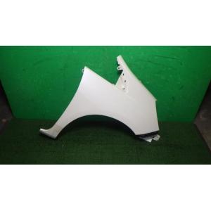 フィットシャトル DBA-GG7 右フロントフェンダー NH624P   60211-TK6-A00...