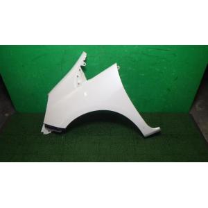 フィットシャトル DBA-GG7 左フロントフェンダー NH624P   60261-TK6-A00...