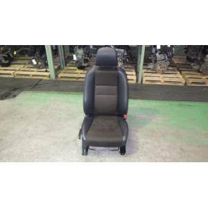 フィットシャトル DAA-GP2 ドライバーシート   81127-TF7-J11 中古