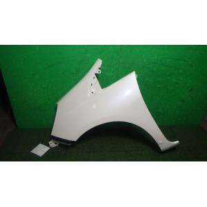 フィットシャトル DAA-GP2 左フロントフェンダー NH624P   60261-TK6-A00...