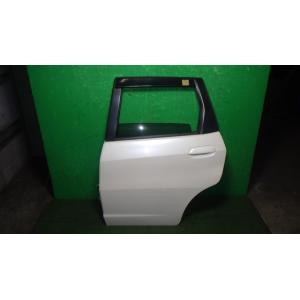 フィットシャトル DAA-GP2 左リアドア NH624P   67550-TF2-J00ZZ 中古
