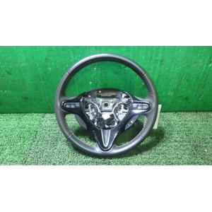 フィットシャトル DAA-GP2 ステアリングホイール    中古