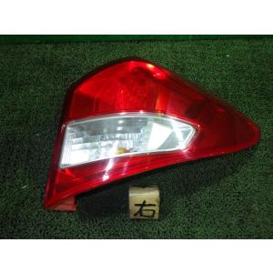 トレジア DBA-NCP120X 右テールランプ 209 コイト 52-227