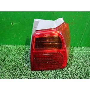 アコード DBA-CM1 右テールランプ NH700M スタンレー P3226
