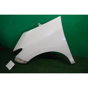 エスティマ DBA-ACR50W 左Fフェンダー 070