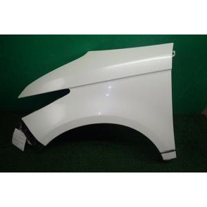 エリシオン DBA-RR1 左フロントフェンダー NH683P