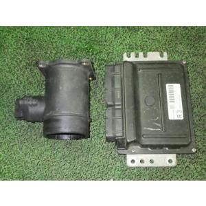 ウイングロード UA-WFY11 エンジンコンピューター  ヒタチ A56-T37